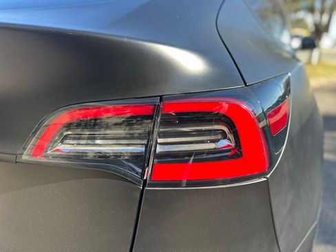 Used 2021 Tesla Model Y Performance AWD/4WD image 10