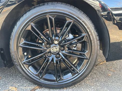 Used 2021 Toyota Avalon XSE image 9