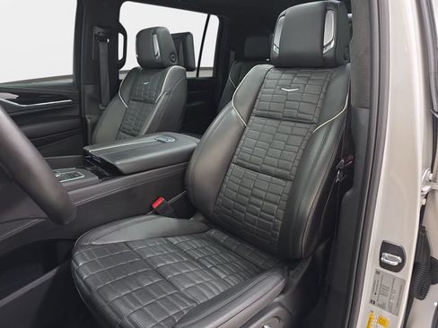 Certified 2024 Cadillac Escalade ESV V w/ LPO, Floor Liner Package AWD/4WD image 12
