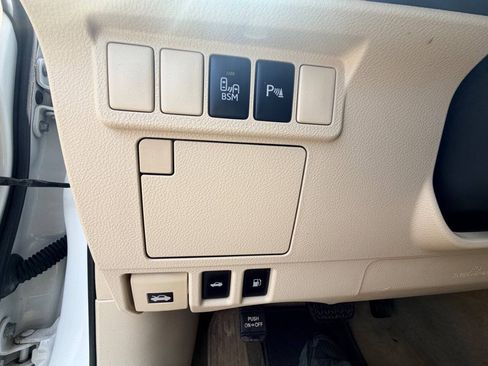 Used 2014 Lexus ES 350 w/ Luxury Package FWD image 16