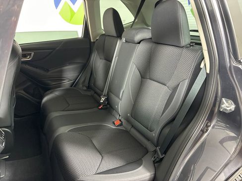 Used 2023 Subaru Forester Premium image 31