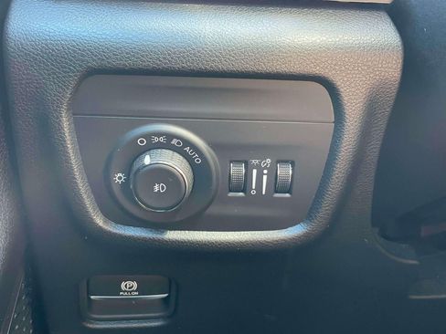 Used 2024 Jeep Grand Cherokee L Limited AWD/4WD image 22