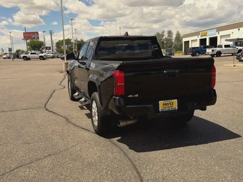 Used 2024 Toyota Tacoma SR5 AWD/4WD image 7