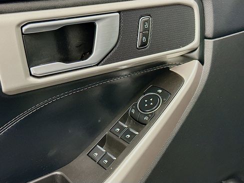Used 2023 Ford Explorer XLT w/ Equipment Group 202A image 15