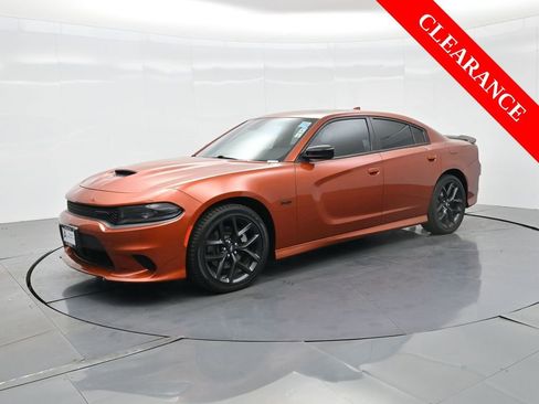 Used 2023 Dodge Charger R/T w/ Blacktop Package image 2