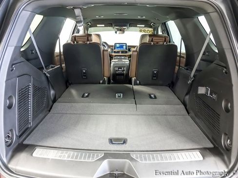 Used 2023 Chevrolet Tahoe High Country AWD/4WD image 23