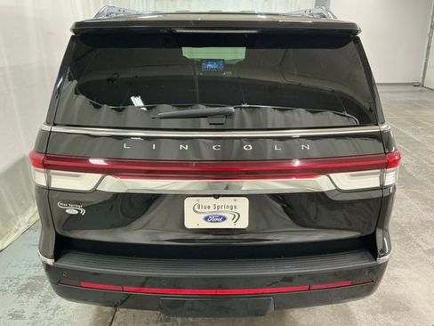 Used 2024 Lincoln Navigator L Reserve AWD/4WD image 4