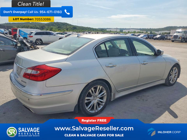 Used 2013 Hyundai Genesis 3.8 w/ Technology Pkg RWD image 4