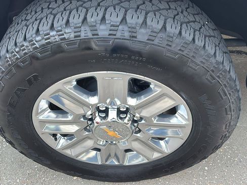 Certified 2024 Chevrolet Silverado 2500 High Country w/ Technology Package image 13