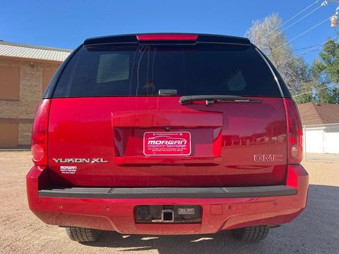 Used 2013 GMC Yukon XL SLT w/ SLT-2 Equipment Package AWD/4WD image 6