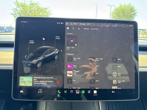 Used 2024 Tesla Model Y 2WD image 12