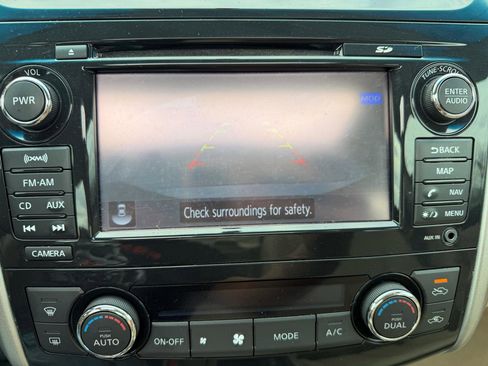 Used 2013 Nissan Altima 2.5 SL w/ Technology Pkg image 20