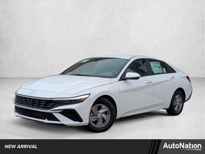 New 2026 Hyundai Elantra SE