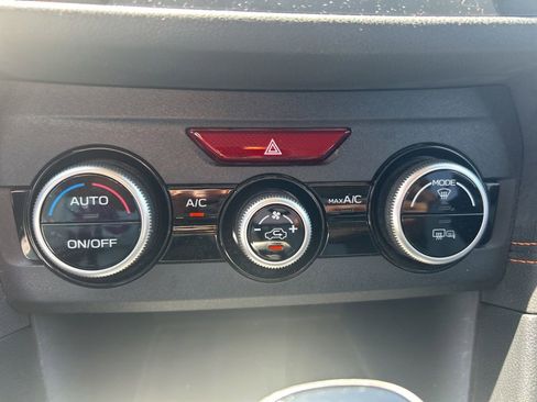 Used 2019 Subaru Crosstrek 2.0i Limited w/ Moonroof Package w/Navigation AWD/4WD image 6