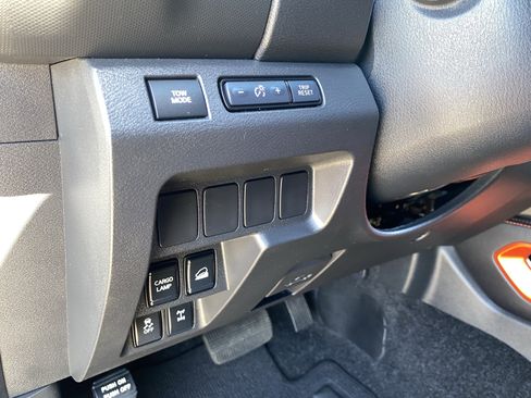 Used 2024 Nissan Frontier PRO-4X AWD/4WD image 20