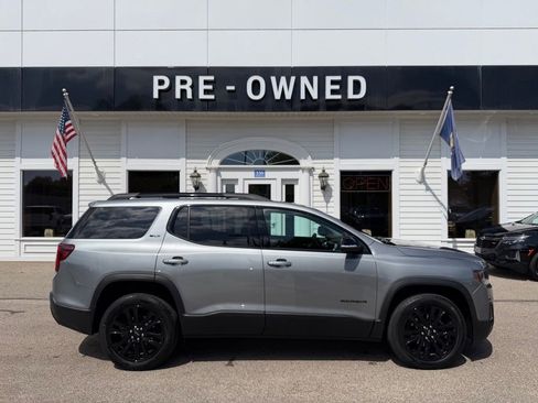 Certified 2023 GMC Acadia SLT w/ Elevation Edition FWD image 4