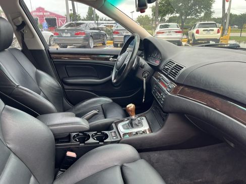 Used 2004 BMW 325i Sedan RWD image 30