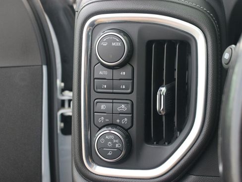 Used 2023 Chevrolet Silverado 2500 High Country AWD/4WD image 34