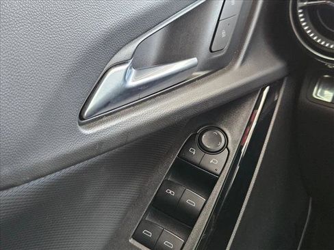 Used 2025 Chevrolet Equinox LT w/ Safety and Technology Package FWD image 24