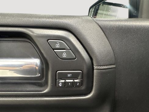 Used 2019 Chevrolet Silverado 1500 LTZ w/ LTZ Premium Package AWD/4WD image 25