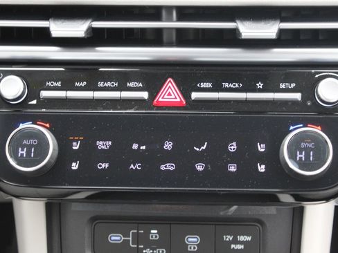 New 2026 Hyundai Tucson Limited image 23