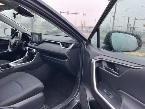 Certified 2022 Toyota RAV4 LE image 15