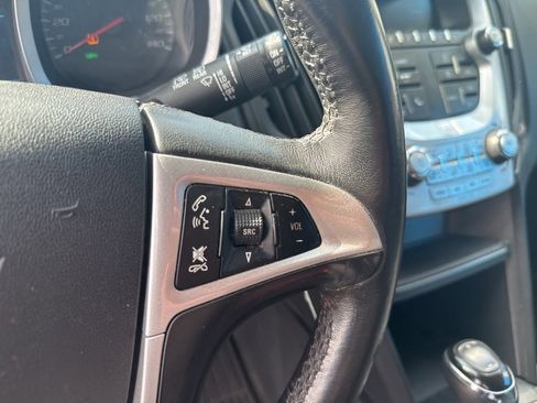 Used 2017 Chevrolet Equinox LT w/ Convenience Package image 22