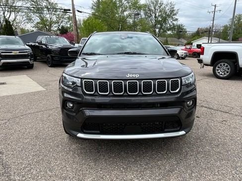 Used 2023 Jeep Compass Limited AWD/4WD image 8