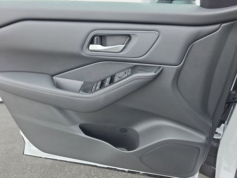 New 2026 Nissan Rogue SV w/ Cold Weather Package FWD image 26