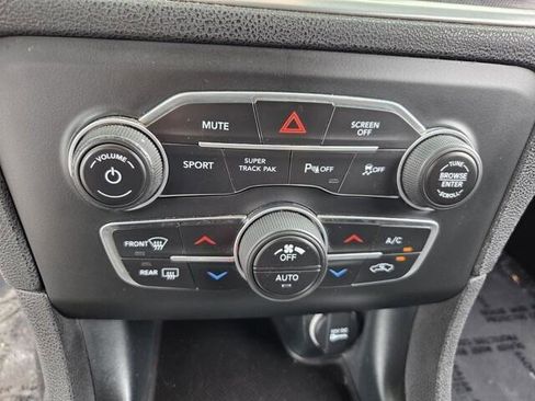 Used 2018 Dodge Charger R/T RWD image 7