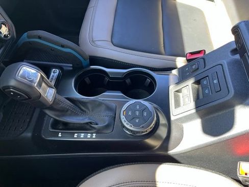 Used 2024 Ford Bronco Wildtrak AWD/4WD image 23