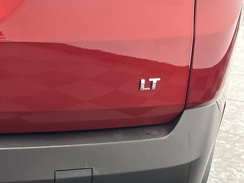 Certified 2023 Chevrolet Traverse LT w/ LT Premium Package image 38