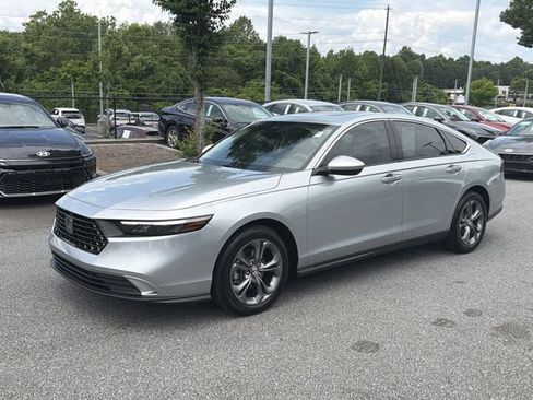 Used 2024 Honda Accord EX image 3