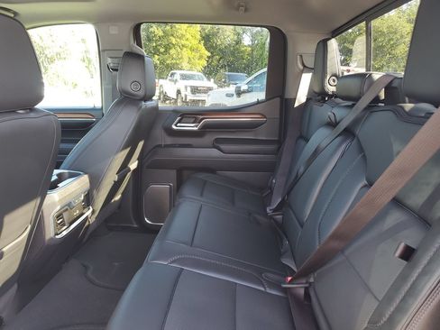 Used 2024 GMC Sierra 1500 Denali w/ Denali Reserve Package AWD/4WD image 11