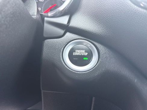 Used 2018 Chevrolet Equinox LT image 16