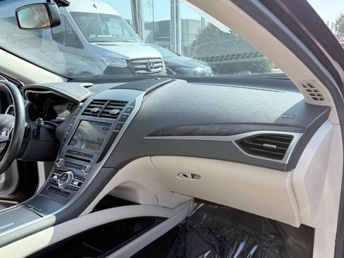 Used 2017 Lincoln MKZ Reserve FWD image 37