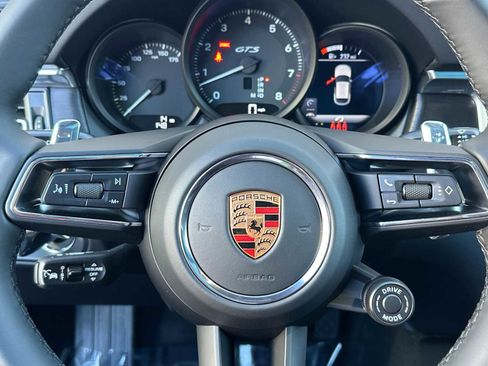 New 2026 Porsche Macan GTS image 25