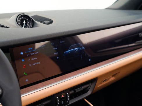 New 2026 Porsche Cayenne image 27