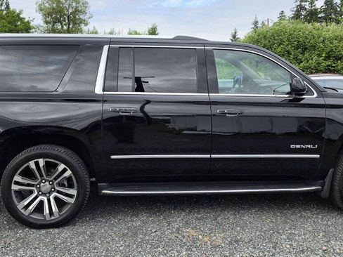 Used 2019 GMC Yukon XL Denali AWD/4WD image 8
