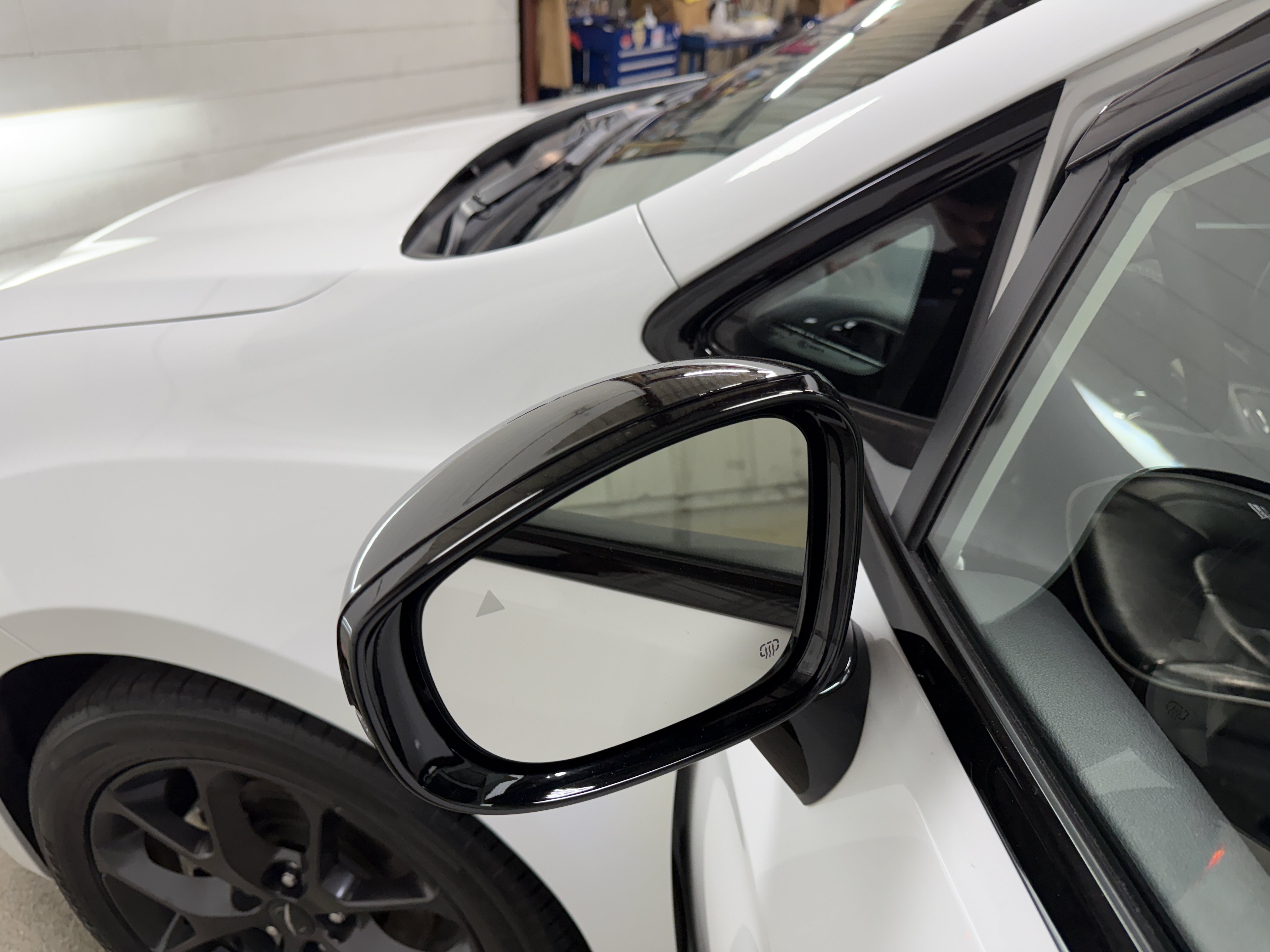 Used 2025 Chrysler Pacifica Limited FWD image 45