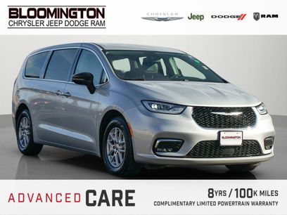 Used 2024 Chrysler Pacifica Touring-L