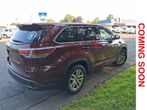 Used 2014 Toyota Highlander LE AWD/4WD image 7