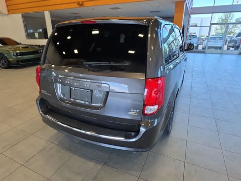 Used 2018 Dodge Grand Caravan GT FWD image 9