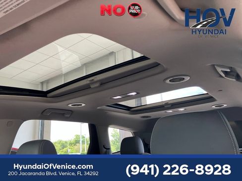 Used 2021 Buick Enclave Essence w/ Sound and Sites Package FWD image 9
