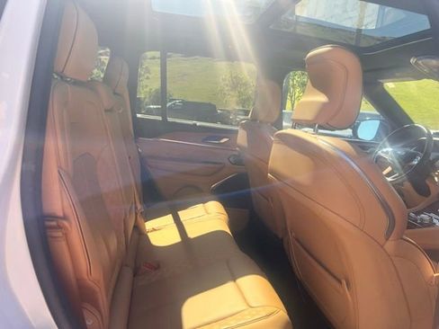 Used 2022 Jeep Grand Cherokee Summit AWD/4WD image 30