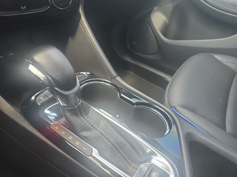Used 2025 Buick Encore GX Sport Touring FWD image 20