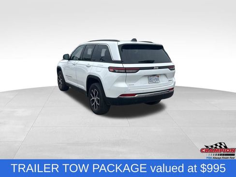 Used 2024 Jeep Grand Cherokee Limited w/ Trailer Tow Package AWD/4WD image 3