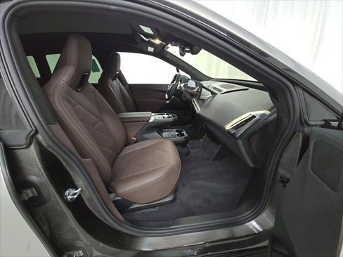 Used 2023 BMW iX xDrive50 w/ Sport Package AWD/4WD image 14