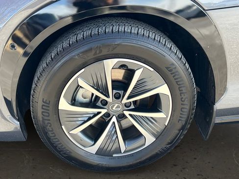 Used 2025 Lexus RZ 450e w/ Technology Package image 26