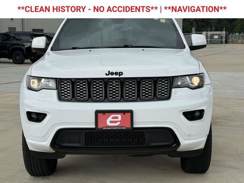 Used 2020 Jeep Grand Cherokee Altitude AWD/4WD image 2